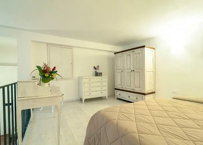 Salotto Dei Baroni * Lecce